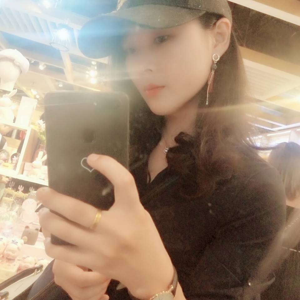 柠檬刘小姐头像