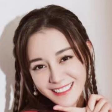 栗子侃娱乐头像