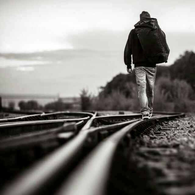 在路上and继续头像