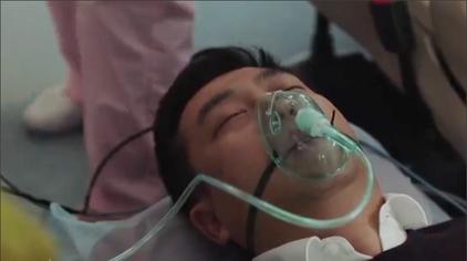 帅哥病重昏迷带氧气罩 西瓜视频