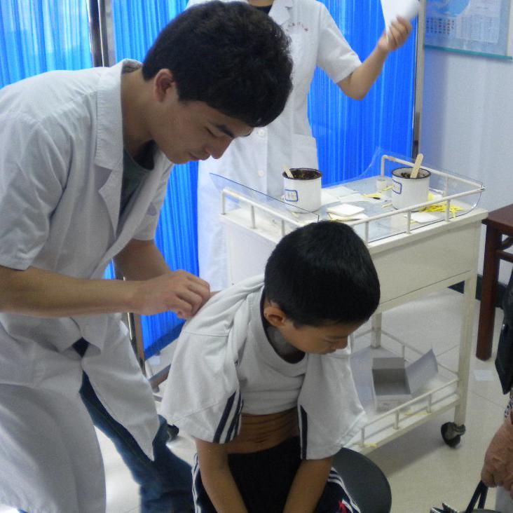 靠谱医学小青年头像