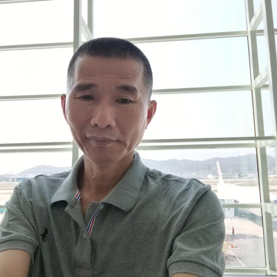 刘璇为老公庆48岁生日，一家四口都好看！他是中央音乐学院教授 - 今日头条