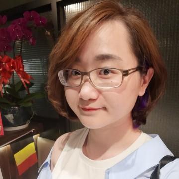 许栩的月亮船头像