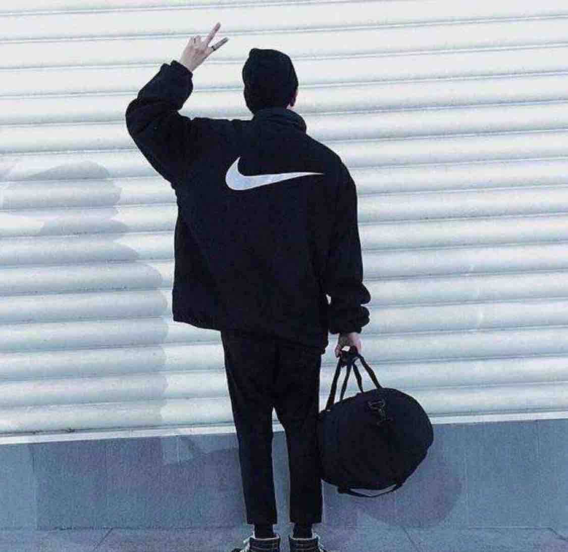 听故事的柒先生头像