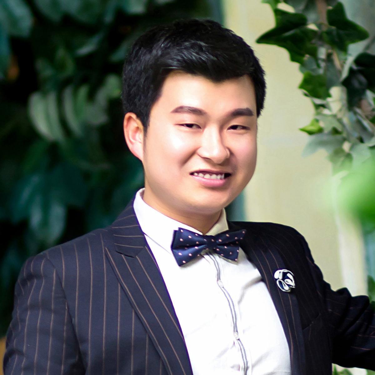 茗云逸飞头像